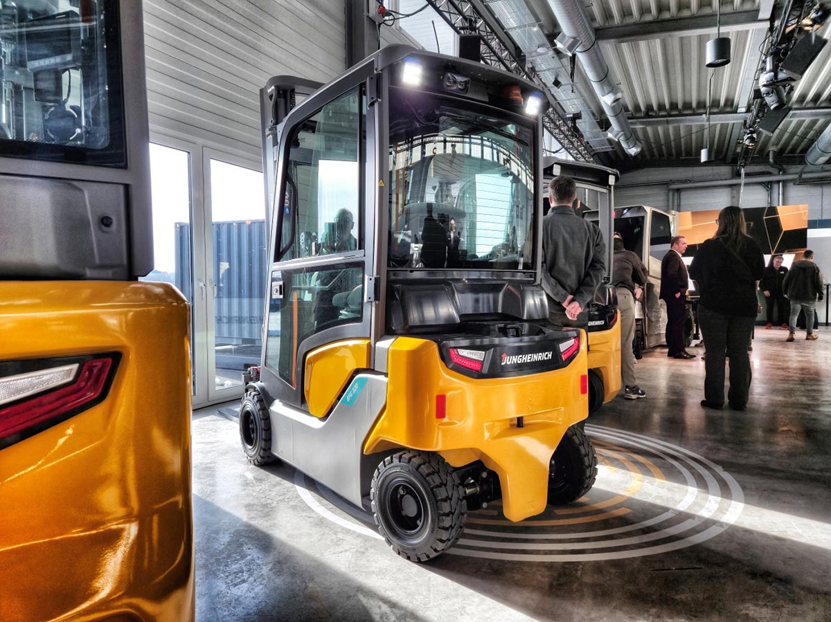 Nuovi carrelli elevatori elettrici Jungheinrich EFG 2i e 3i